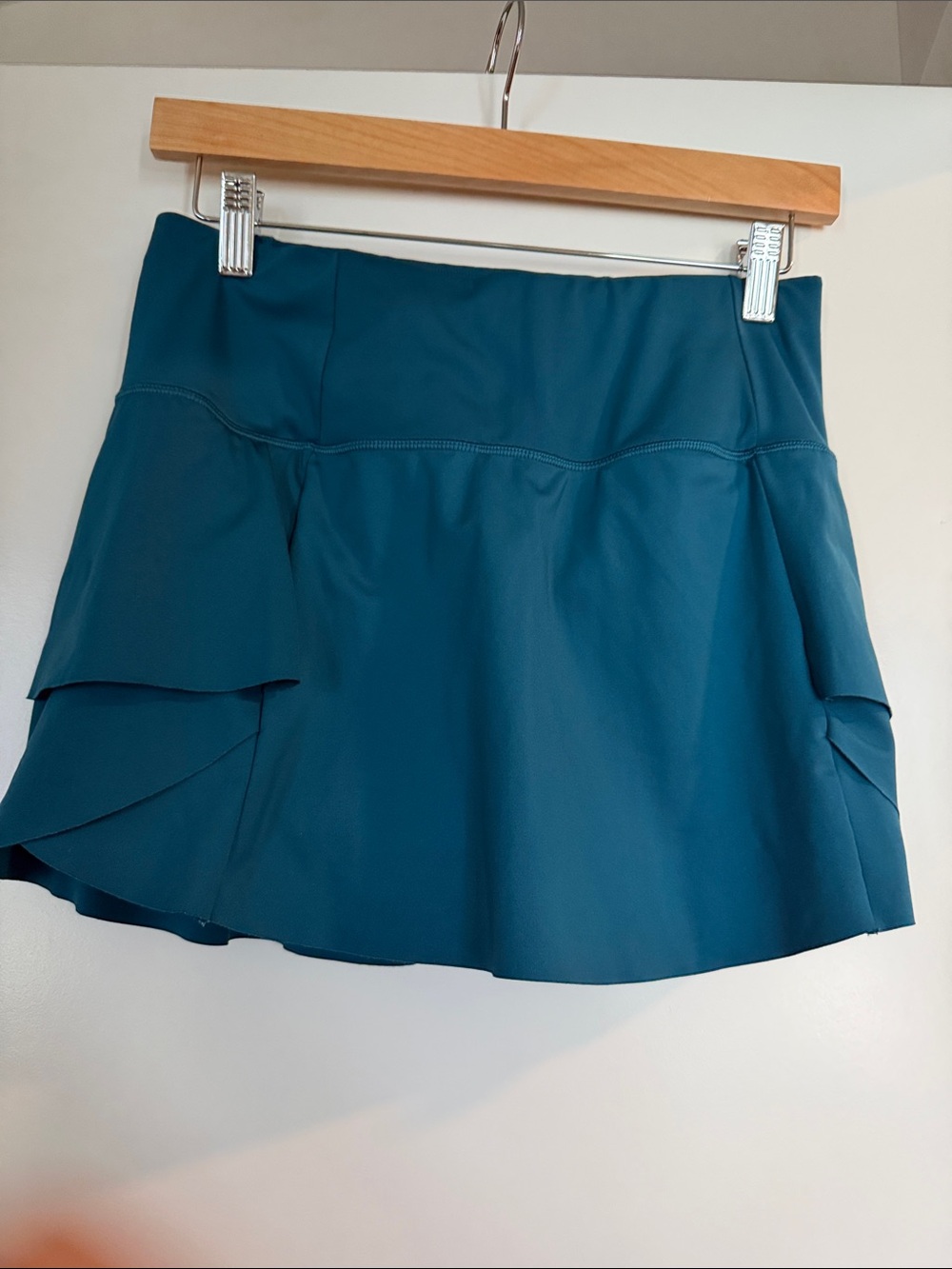 Athleta Teal Athletic Skort with Layered Ruffle Panels